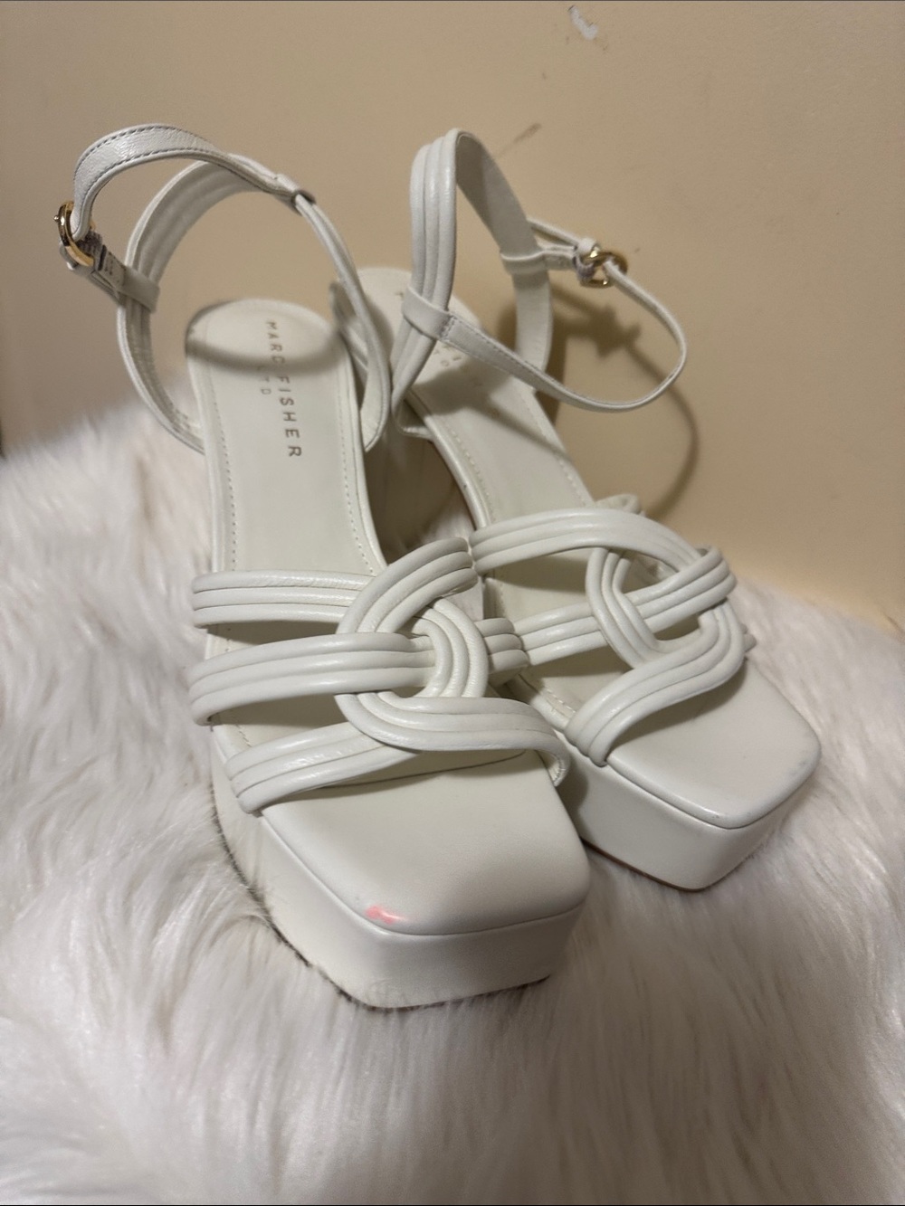 Marc Fisher White Knotted Platform Sandals Size 10